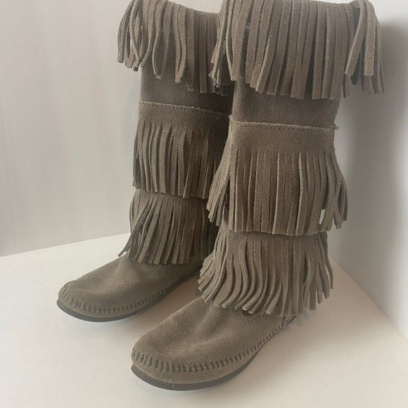 Minnetonka 3-Layer Soft Suede Fringe Boot Grey Size 6 - Picture 5 of 14